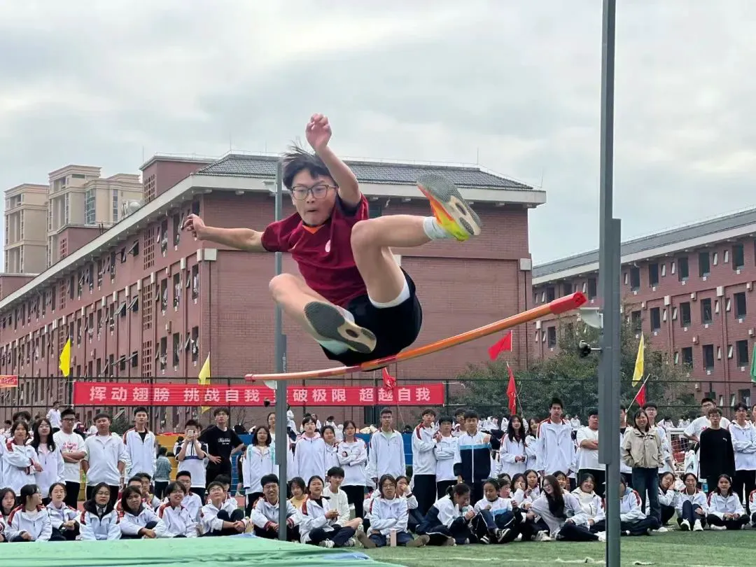 学校篮球队训练受伤谁负责_0