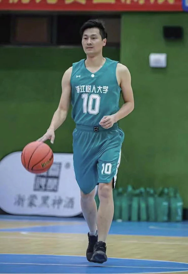 如何在比赛中发现和发展球员潜力_0